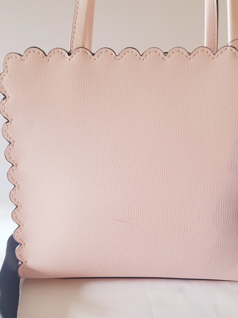 Karl Lagerfeld Pink Scalloped Two Way Carry - Picture 8 of 8